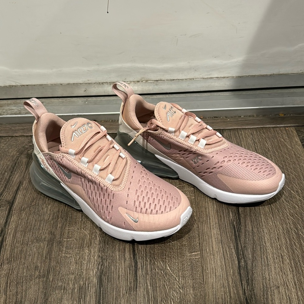 Nike Air Max 270